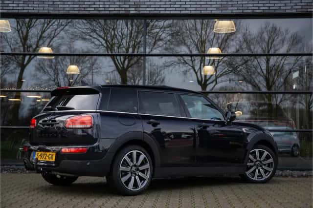 MINI Clubman (2023) thumbnail 2