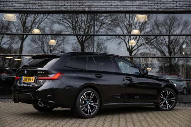 BMW 3-Serie (2023) thumbnail 2