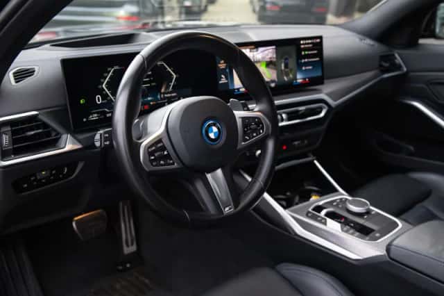 BMW 3-Serie (2023) thumbnail 4