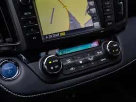 Toyota RAV4 (2017) thumbnail 18
