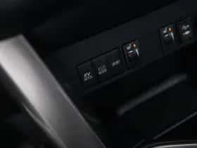 Toyota RAV4 (2017) thumbnail 21
