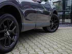Toyota RAV4 (2017) thumbnail 8