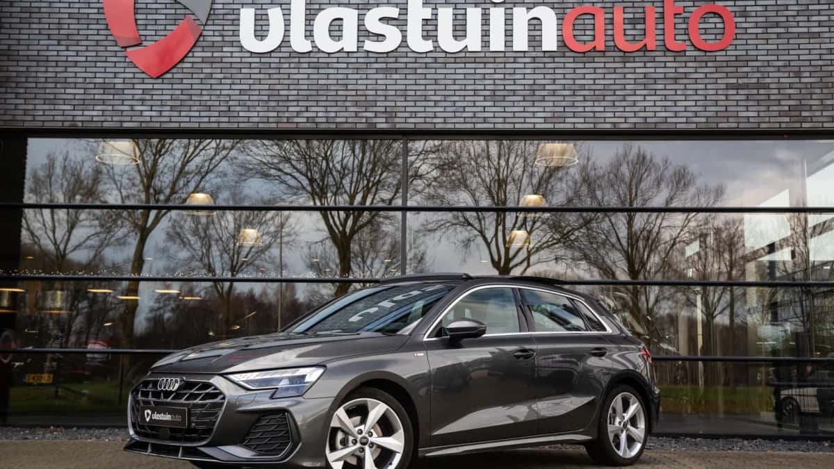 Audi A3 (2024) — foto 1