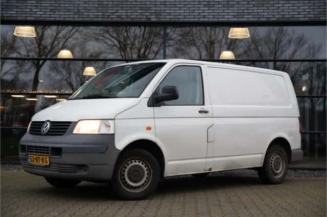 Volkswagen Transporter (2005) thumbnail 2