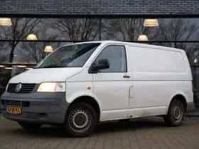 Volkswagen Transporter (2003) thumbnail 2