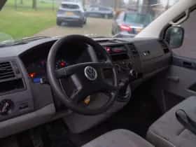 Volkswagen Transporter (2003) thumbnail 6