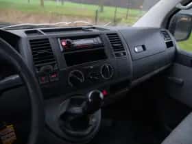 Volkswagen Transporter (2003) thumbnail 7
