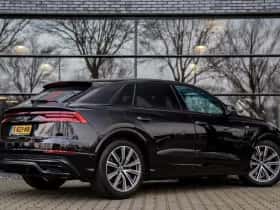 Audi Q8 (2021) thumbnail 2