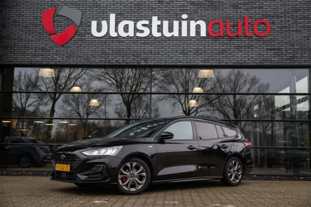 Ford Focus (2022) thumbnail 1