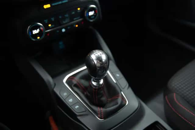 Ford Focus (2022) thumbnail 5