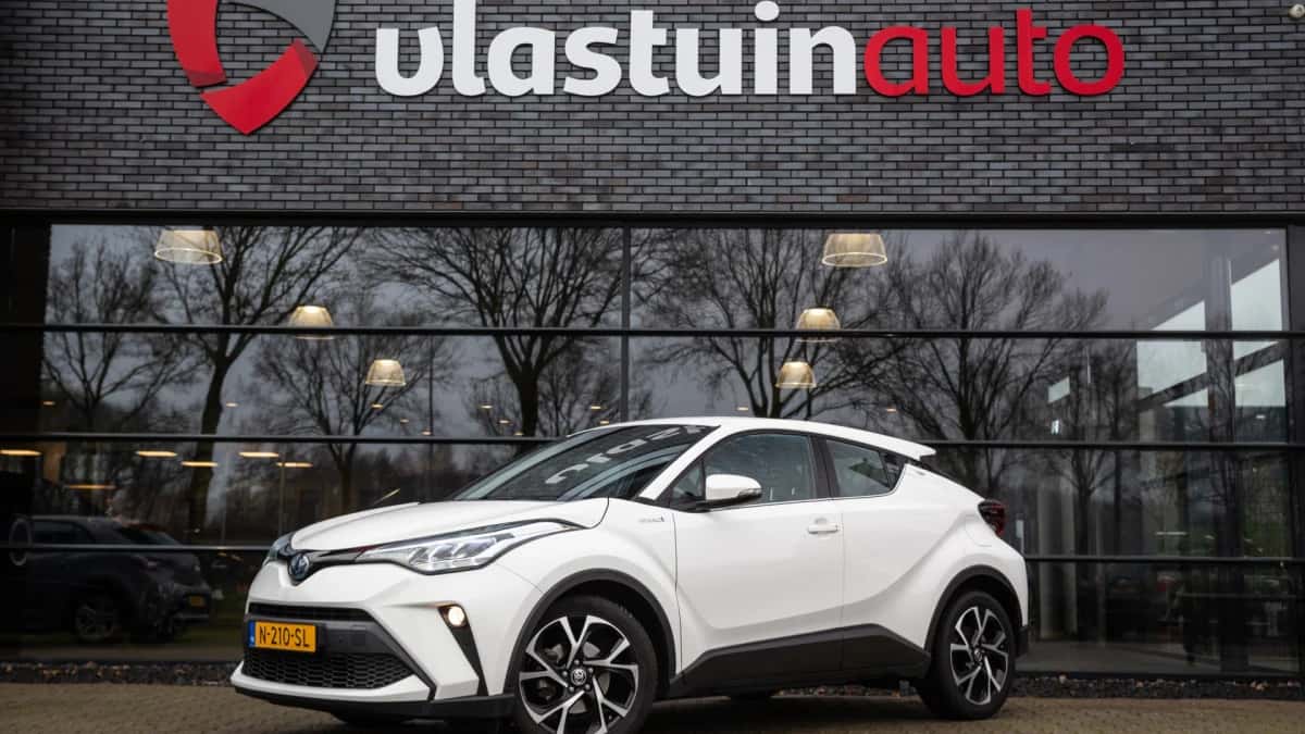Toyota C-HR (2020) — foto 1
