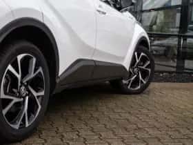 Toyota C-HR (2020) thumbnail 8