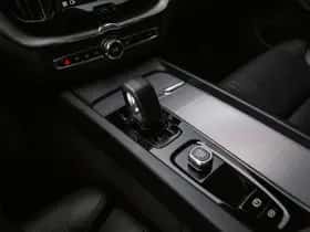 Volvo XC60 (2022) thumbnail 14