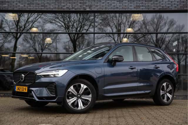 Volvo XC60 (2023) thumbnail 6