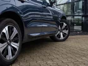 Volvo XC60 (2022) thumbnail 8