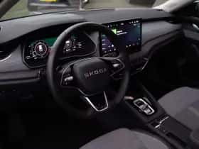 Škoda Octavia (2024) thumbnail 5