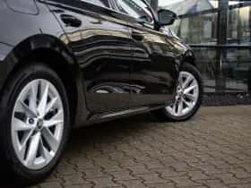 Škoda Octavia (2024) thumbnail 9