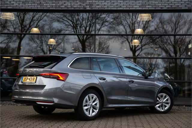Škoda Octavia (2025) thumbnail 2