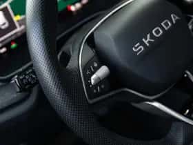 Škoda Octavia (2024) thumbnail 11