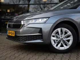 Škoda Octavia (2024) thumbnail 8