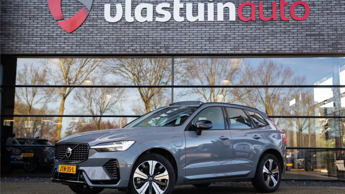 Volvo XC60 (2022) — foto 1