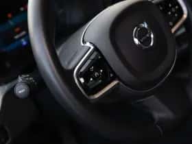 Volvo XC60 (2022) thumbnail 11