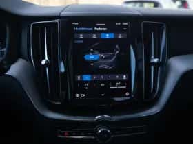 Volvo XC60 (2022) thumbnail 19
