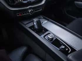 Volvo XC60 (2022) thumbnail 6