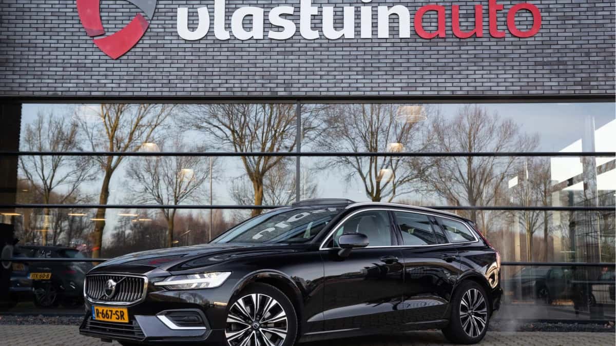 Volvo V60 (2022) — foto 1