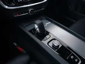 Volvo V60 (2022) thumbnail 5