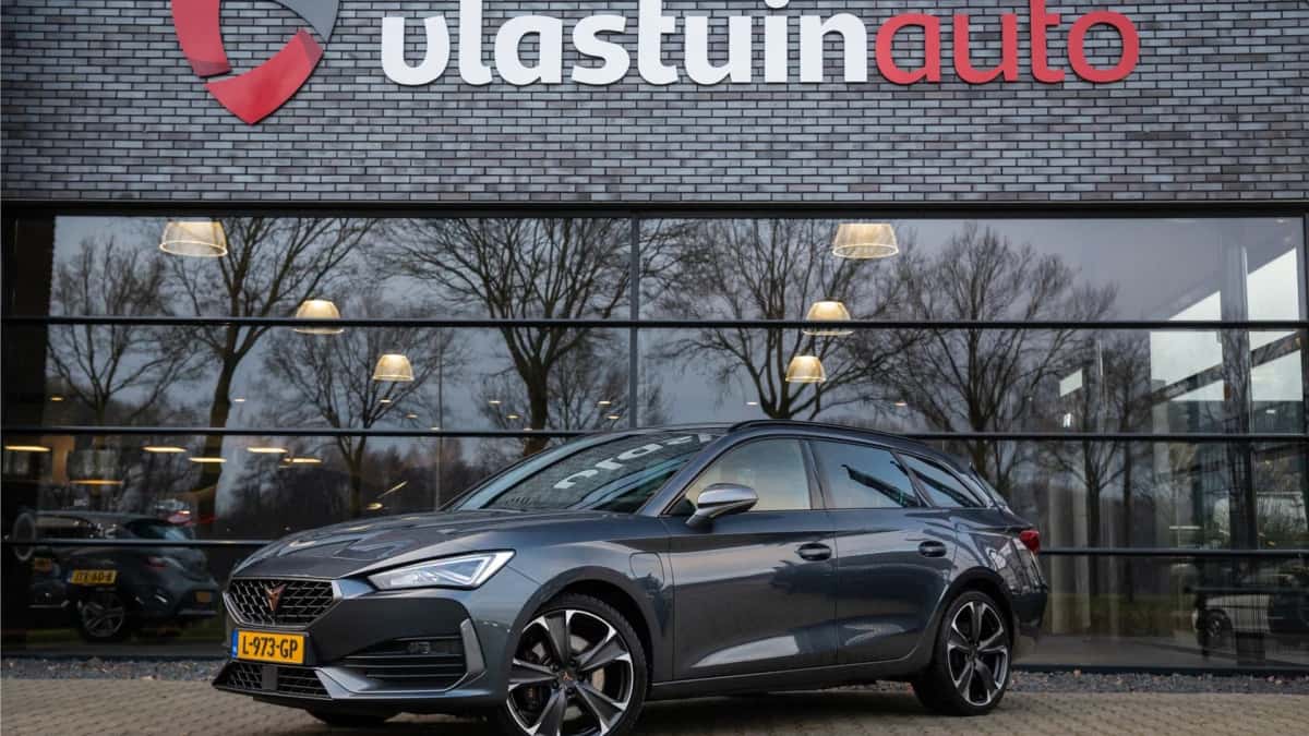 CUPRA Leon Sportstourer (2020) — foto 1