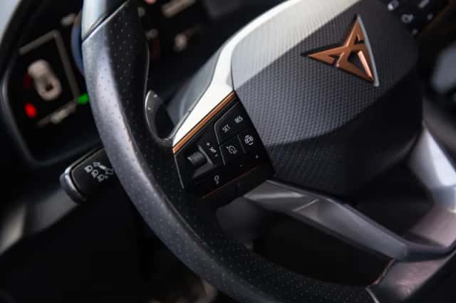 CUPRA Leon Sportstourer (2021) thumbnail 5