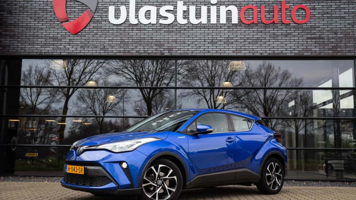 Toyota C-HR (2020) — foto 1