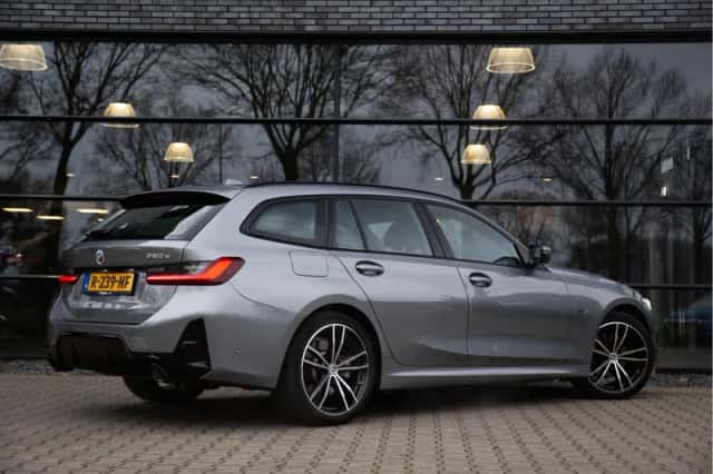 BMW 3-Serie (2022) thumbnail 2