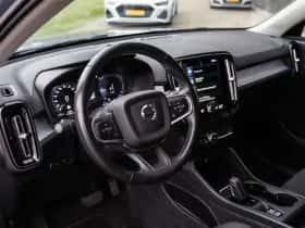 Volvo XC40 (2020) thumbnail 4