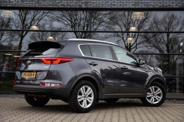 Kia Sportage (2017) thumbnail 2