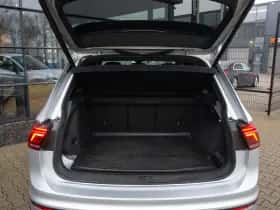 Volkswagen Tiguan (2021) thumbnail 26