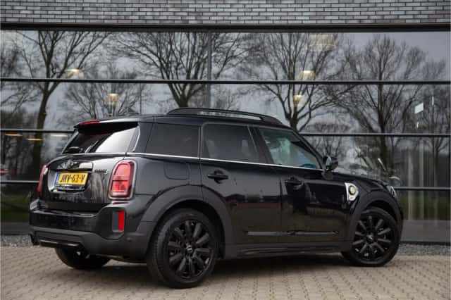 MINI Countryman (2023) thumbnail 2