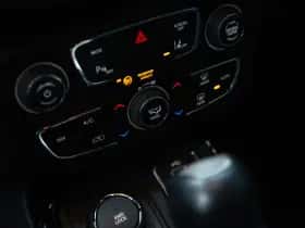 Jeep Compass (2017) thumbnail 14