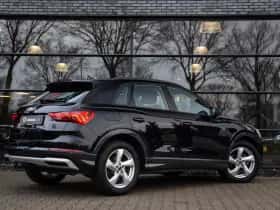 Audi Q3 (2021) thumbnail 2