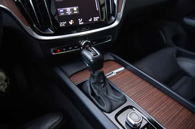 Volvo V60 (2020) thumbnail 6