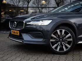 Volvo V60 (2019) thumbnail 8
