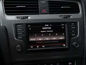 Volkswagen Golf (2013) thumbnail 12