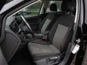 Volkswagen Golf (2013) thumbnail 3