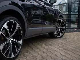 Audi Q3 (2018) thumbnail 9