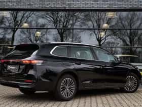 Volkswagen Passat (2024) thumbnail 2