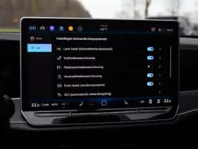 Volkswagen Passat (2024) thumbnail 18