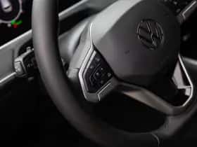 Volkswagen Passat (2024) thumbnail 4