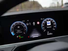 Volkswagen Passat (2024) thumbnail 5