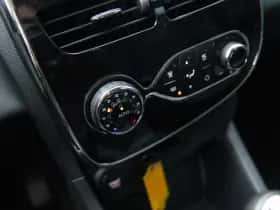 Renault Clio (2010) thumbnail 9
